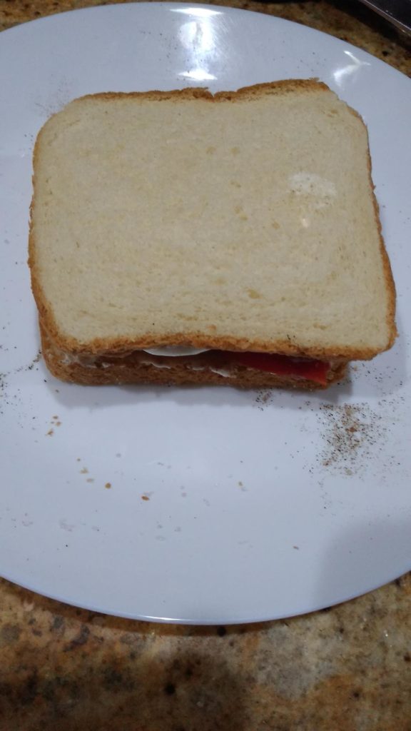 tomato mayo sandwich